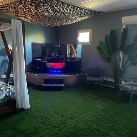 Yetişkin Oteli L'entrepot Secret