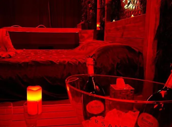 L’entrepôt Secret Love hôtel Nîmes